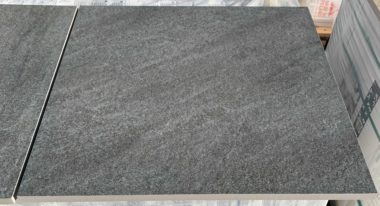 Keramische-buitentegel-Pietra-serena-Antraciet-60x60-Art-7