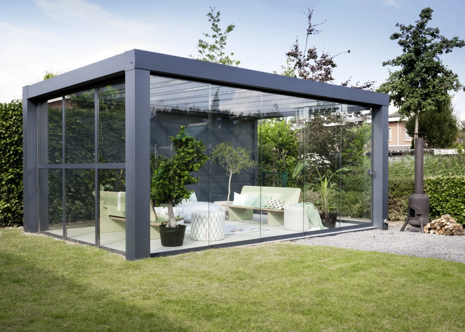 Tuinkamer 2019-CUBE-tuinkamer-buiten-vtwonen-Lelystad-antraciet-1-1-scaled