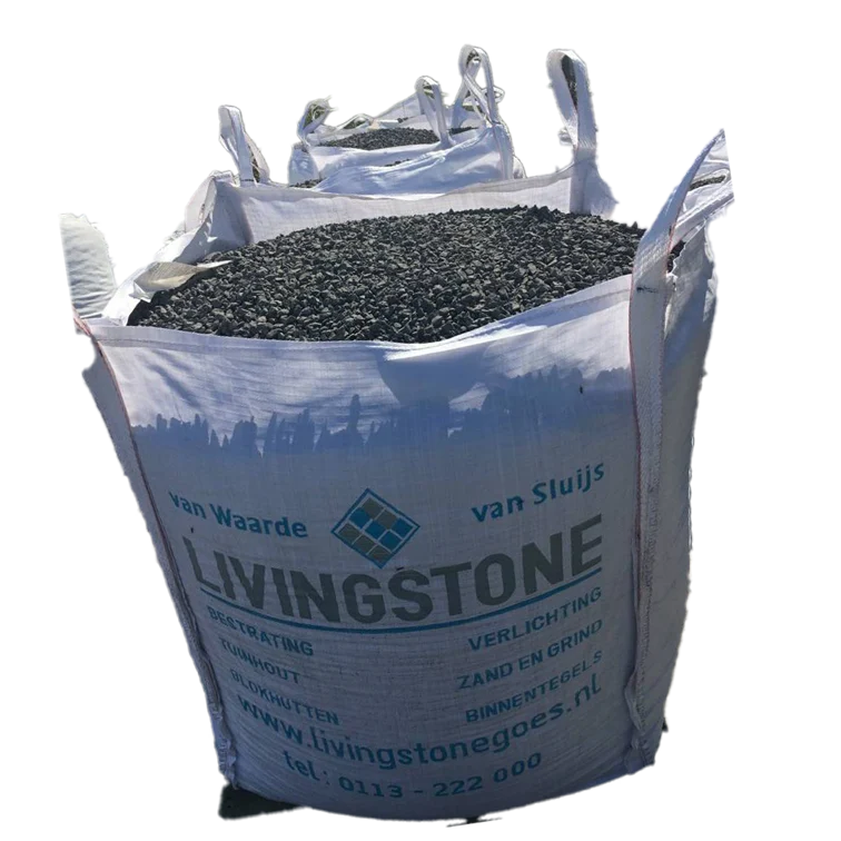 Zand en grind Grote bigbags gevuld met grind van Livingstone Goes, ideaal voor tuinbestrating en decoratieve toepassingen.