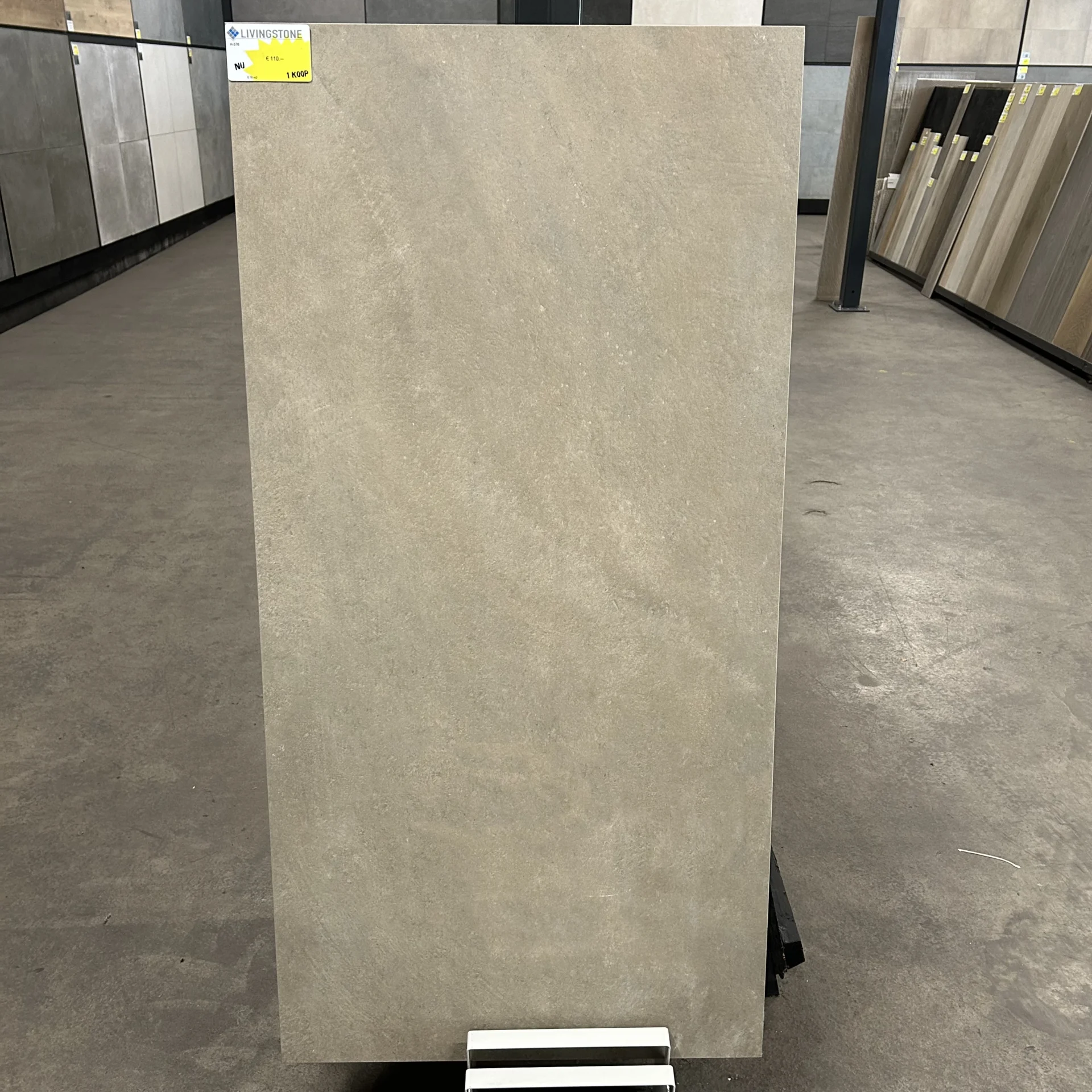 H376 - 60x120 - 1 koop - 5,76m2 - € 110