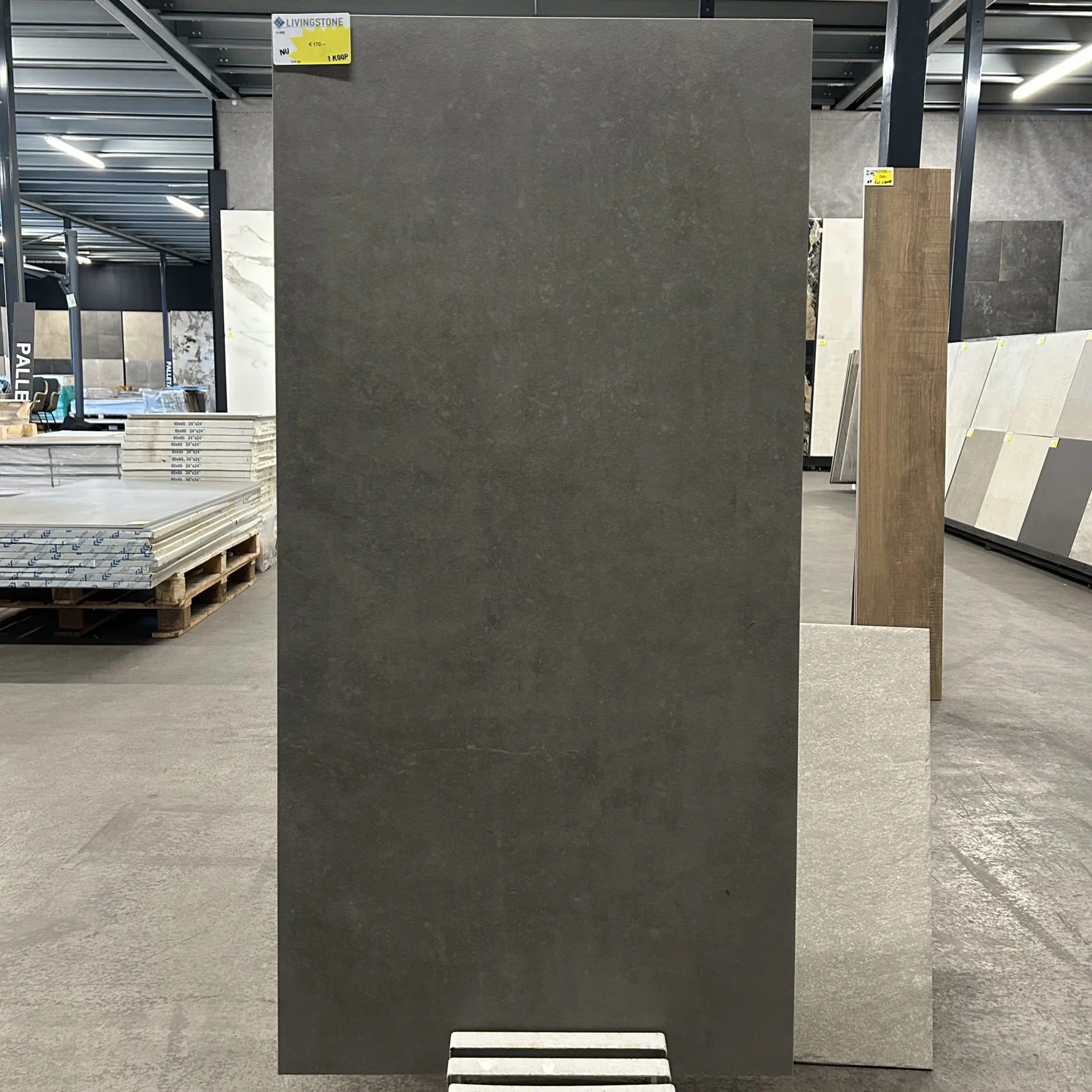 H569 - 60x120 - 1 koop - 8,64m2 - €170